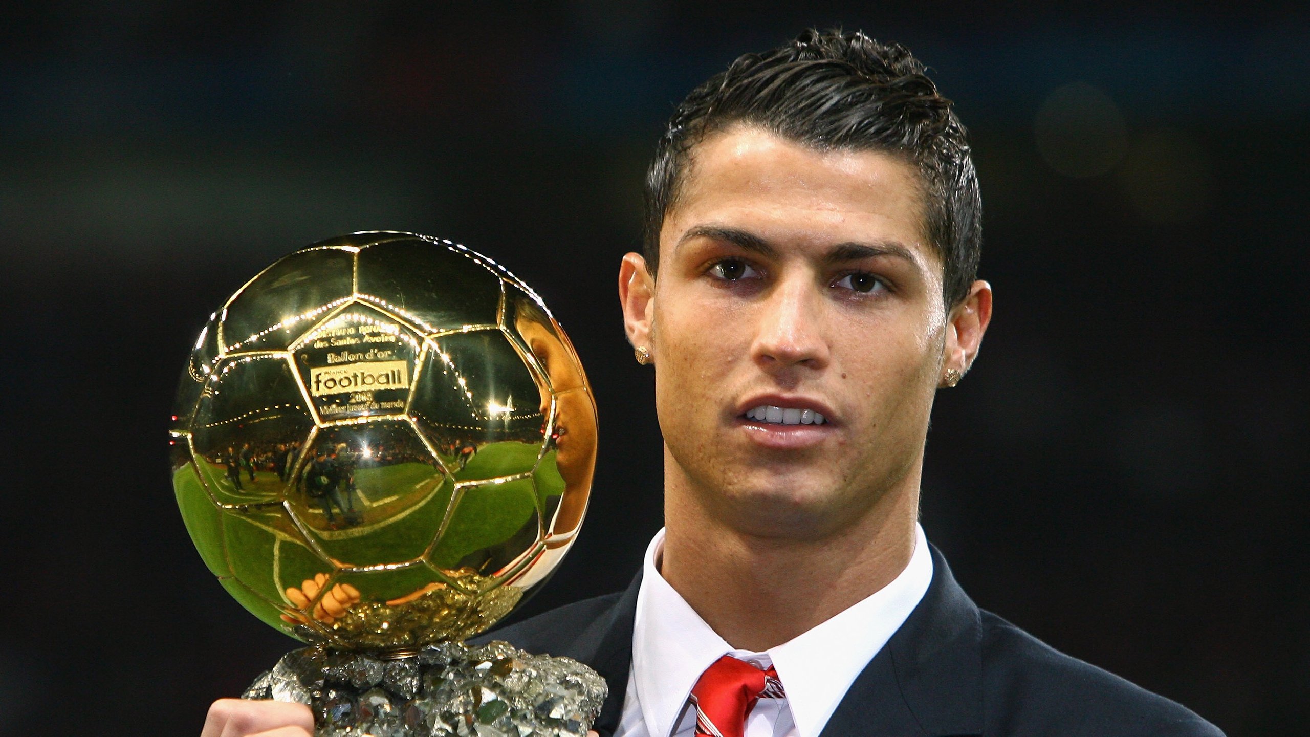 德甲俱乐部财务状况逐渐改善，德甲俱乐部收入